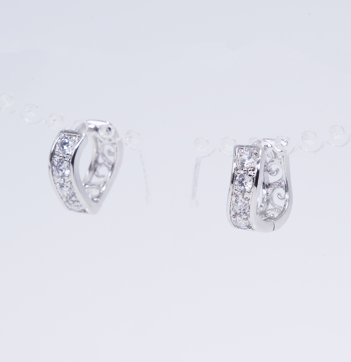 8 Earrings rings